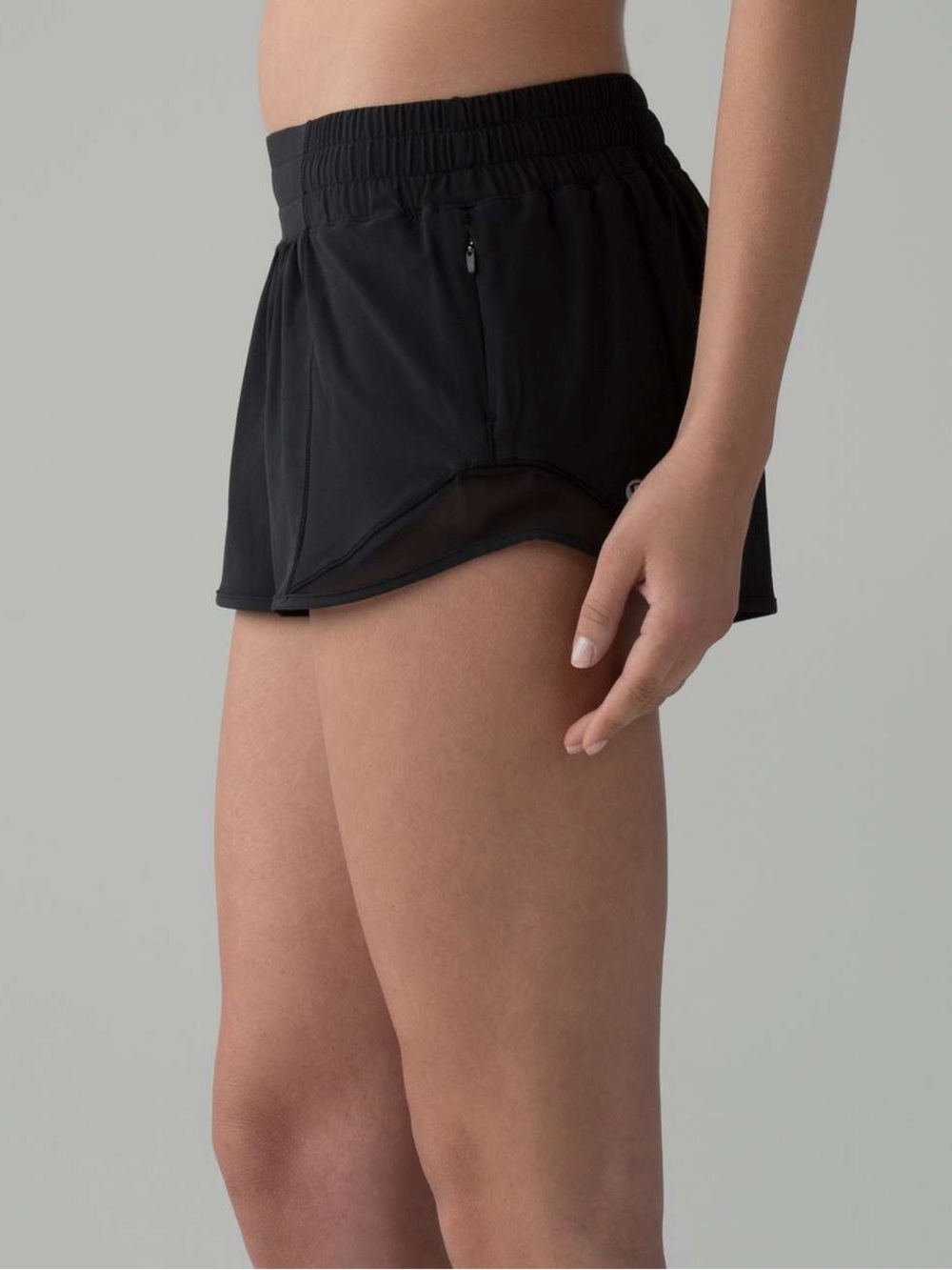 Lululemon Hotty Hot Short II *2.5"
Black $58 Retail